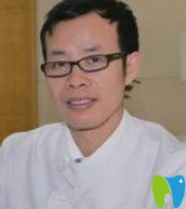 廈門(mén)登特口腔黃建生醫(yī)生