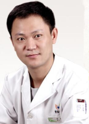 沈陽(yáng)愛齒口腔門診部 張小龍