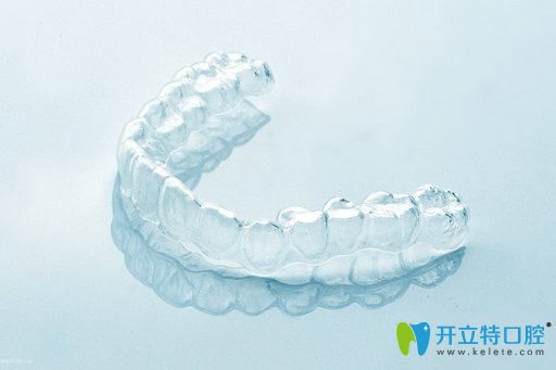 牙周炎一般使用隱形牙套矯正