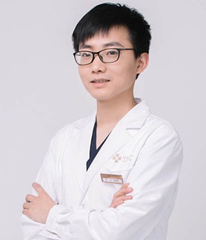長沙優(yōu)享口腔門診部 賀德程