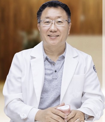 上海億大口腔門(mén)診部 戴意華