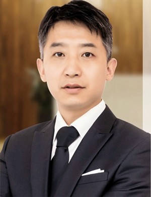 上海億大口腔門(mén)診部 劉保民