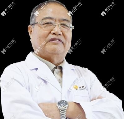 陽(yáng)光樹口腔劉士有種植醫(yī)生