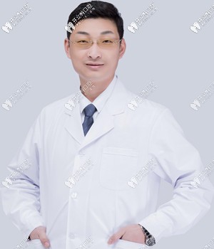 煙臺(tái)圣貝齒科種植院長(zhǎng)孫立林