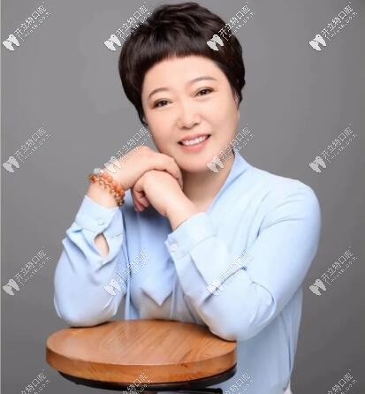 曹國新萬巨口腔院長(zhǎng)